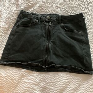 American eagle outfitters, mini skirt, super stretch, small/medium, zip down